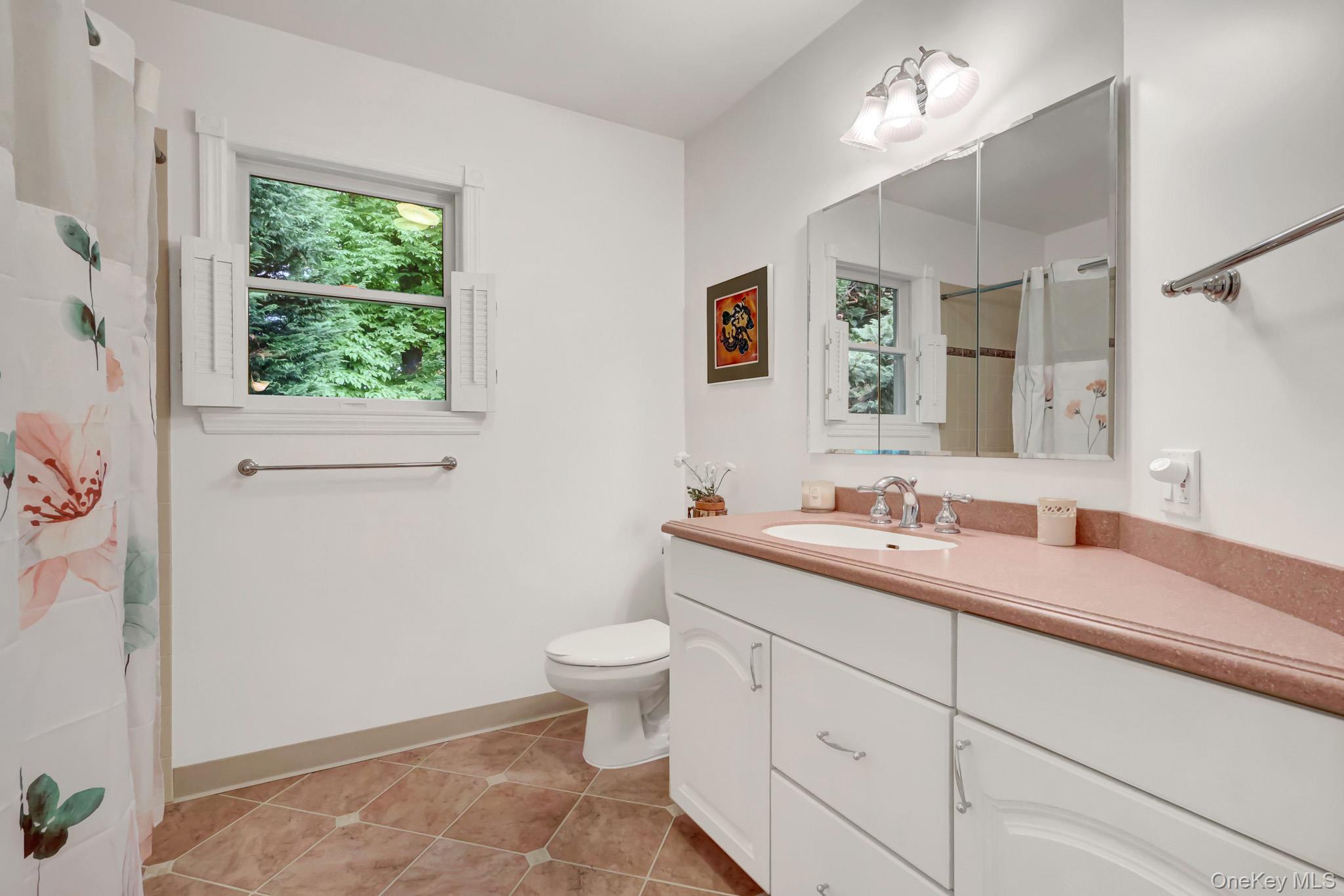 71 Dyke Road Setauket, NY 11733 - Photo 28 of 47