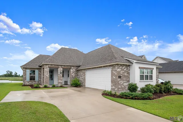 $386,000 | 5207 White River Road, Darrow, LA 70725