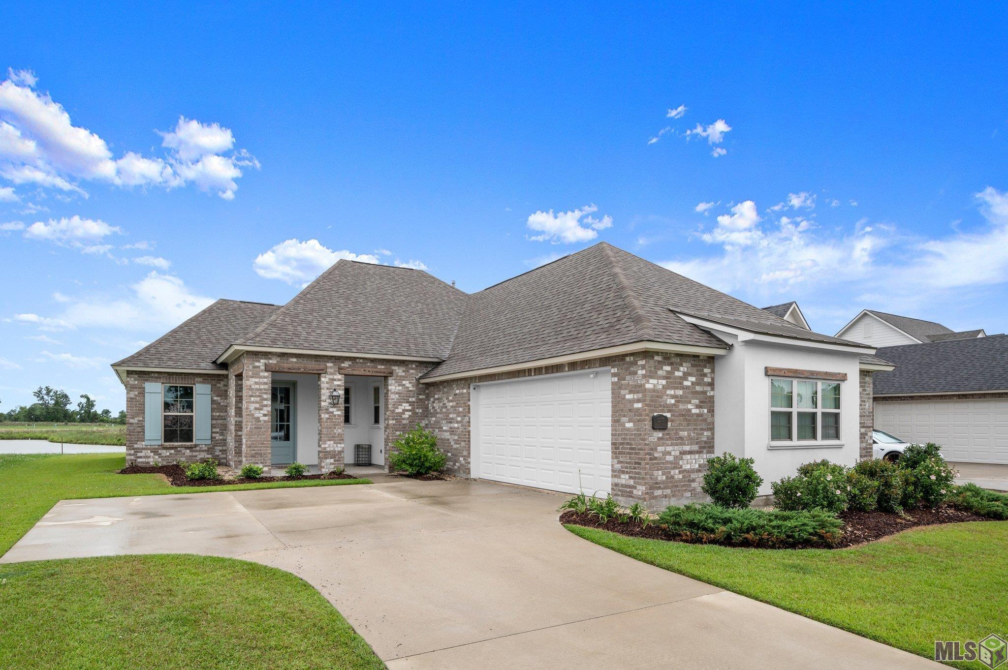 5207 White River Road Darrow, LA 70725 - Photo 1 of 20