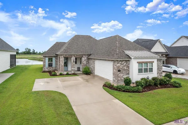 $386,000 | 5207 White River Road, Darrow, LA 70725