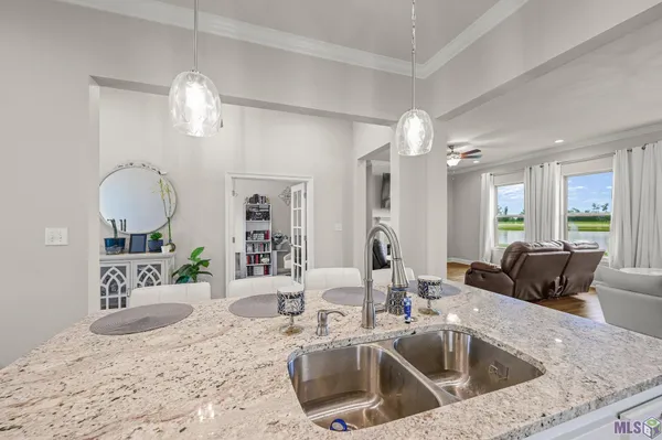 $386,000 | 5207 White River Road, Darrow, LA 70725