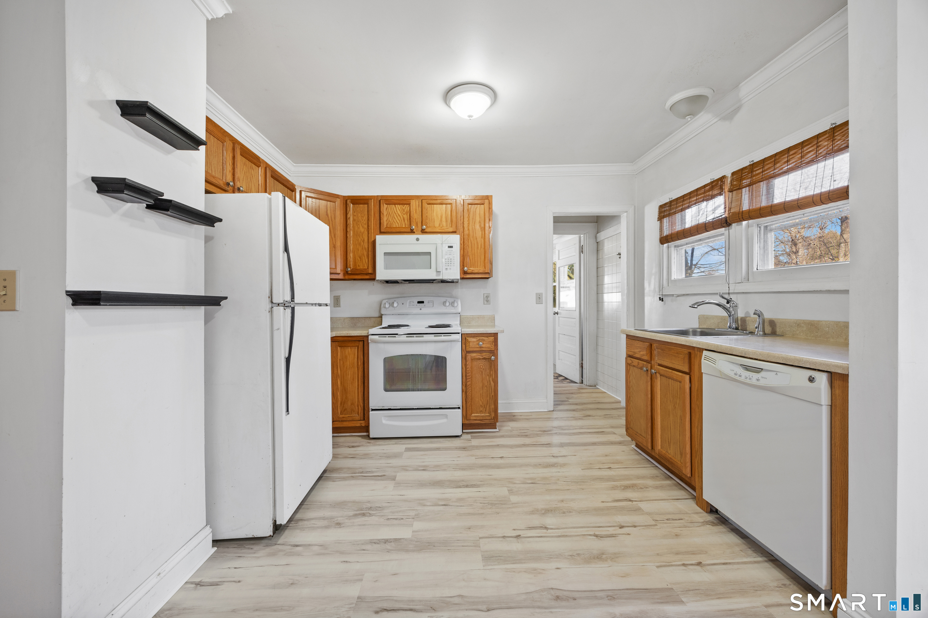 393 South Meriden Road Cheshire, CT 06410 - Photo 12 of 25