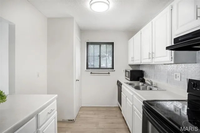 $84,900 | 2449 Forest Shadows Drive, St. Louis, MO 63136