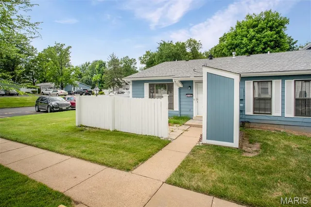 $84,900 | 2449 Forest Shadows Drive, St. Louis, MO 63136