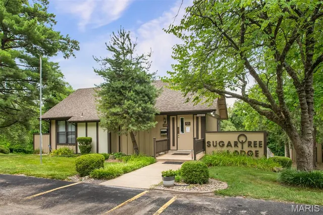 $84,900 | 2449 Forest Shadows Drive, St. Louis, MO 63136