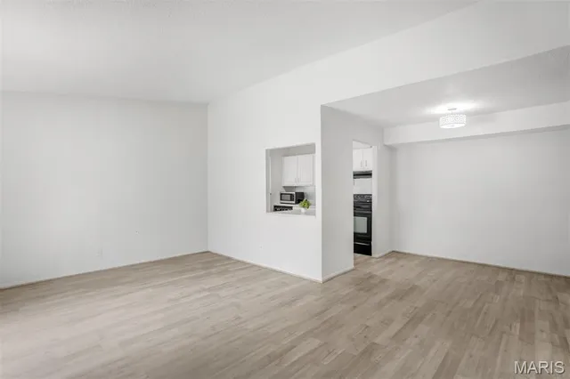 $84,900 | 2449 Forest Shadows Drive, St. Louis, MO 63136