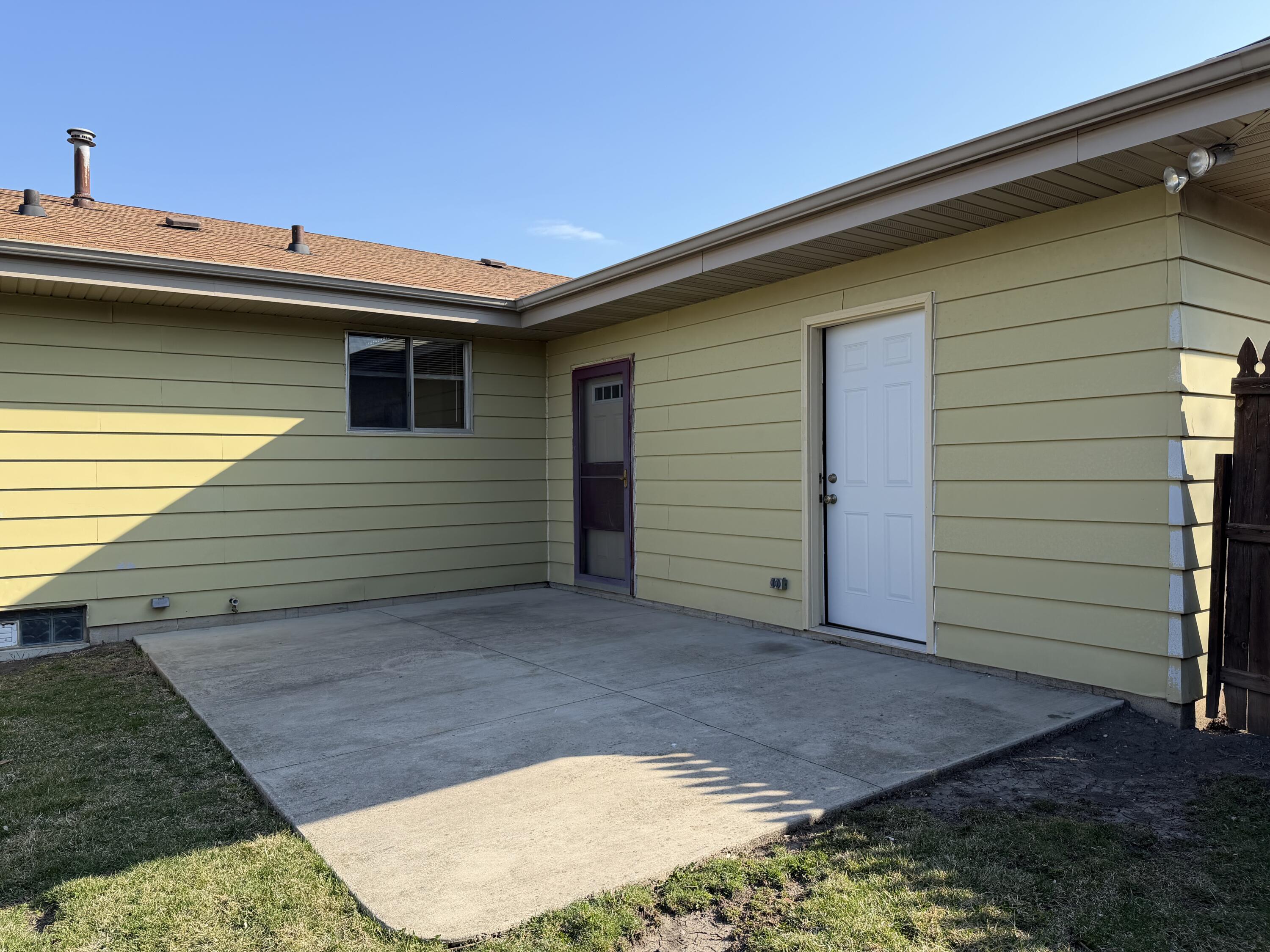 1624 State Street Union Grove, WI 53182 - Photo 12 of 16 Patio