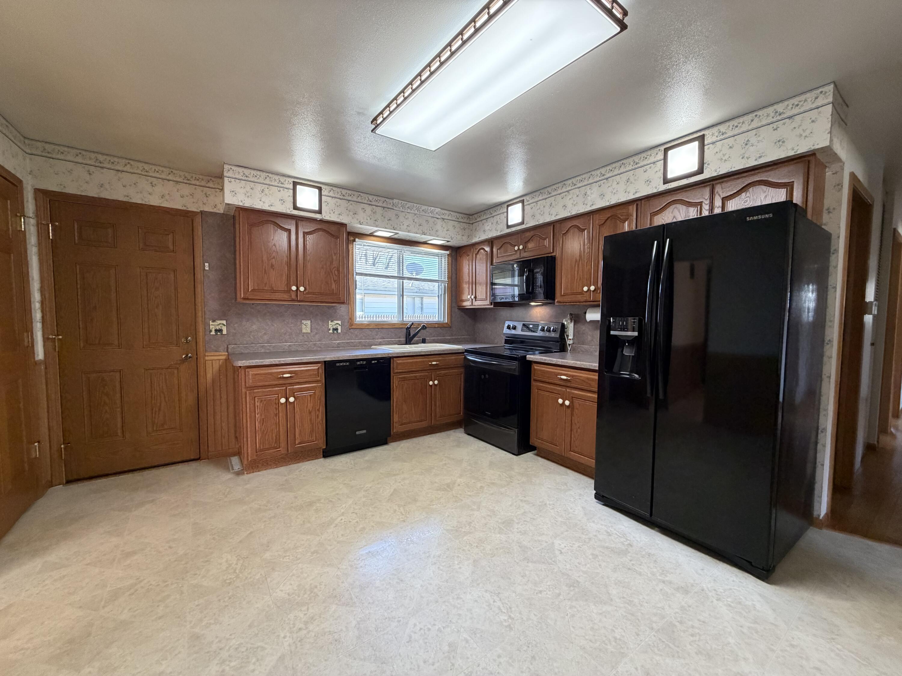 1624 State Street Union Grove, WI 53182 - Photo 2 of 16 Kitchen