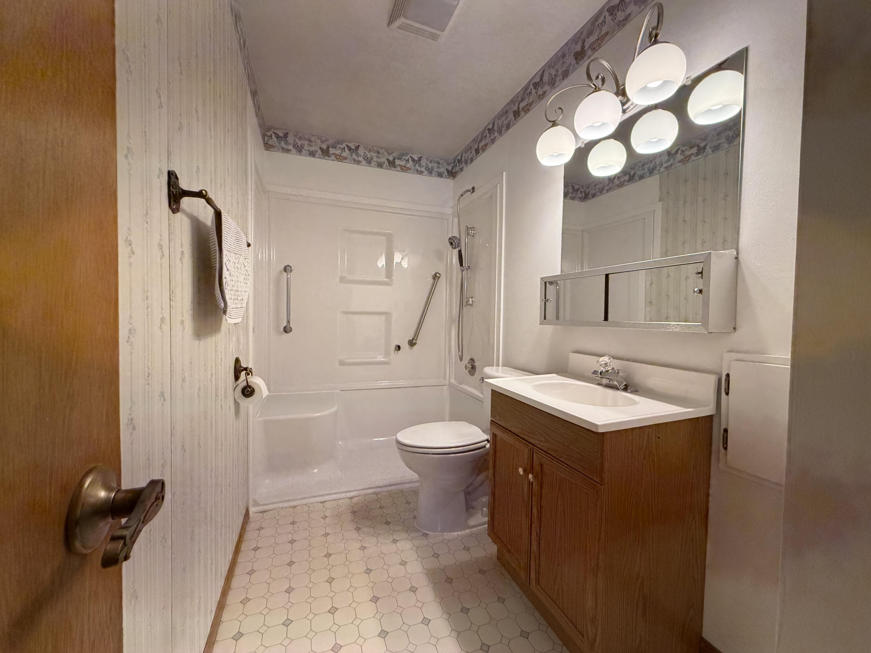 1624 State Street Union Grove, WI 53182 - Photo 6 of 16 Full bath on main