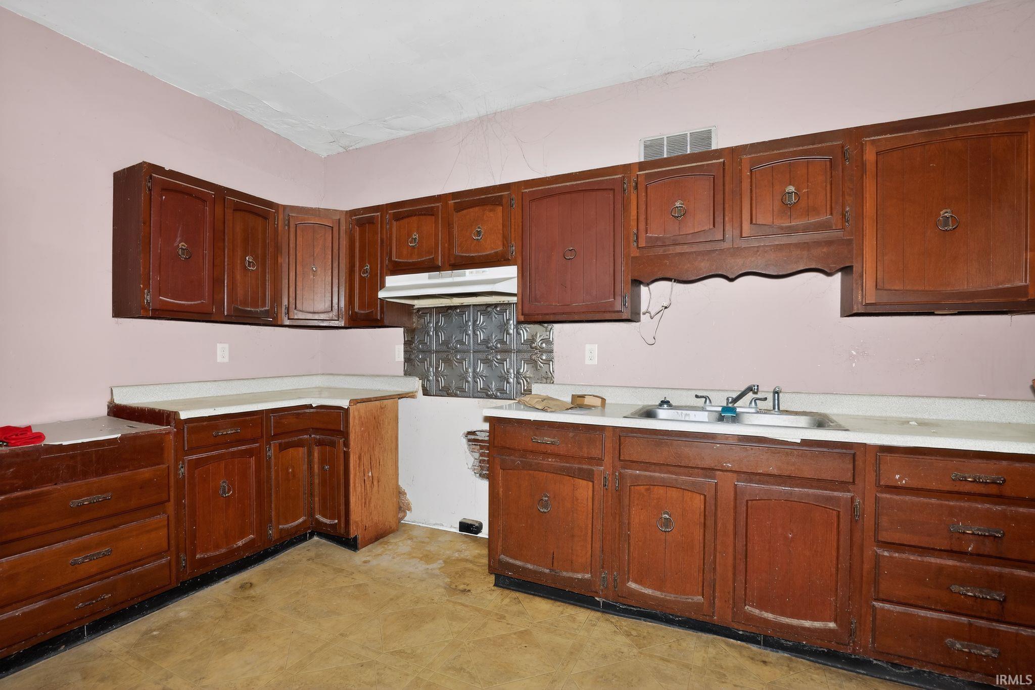 468 East 5th Street Peru, IN 46970 - Photo 8 of 16