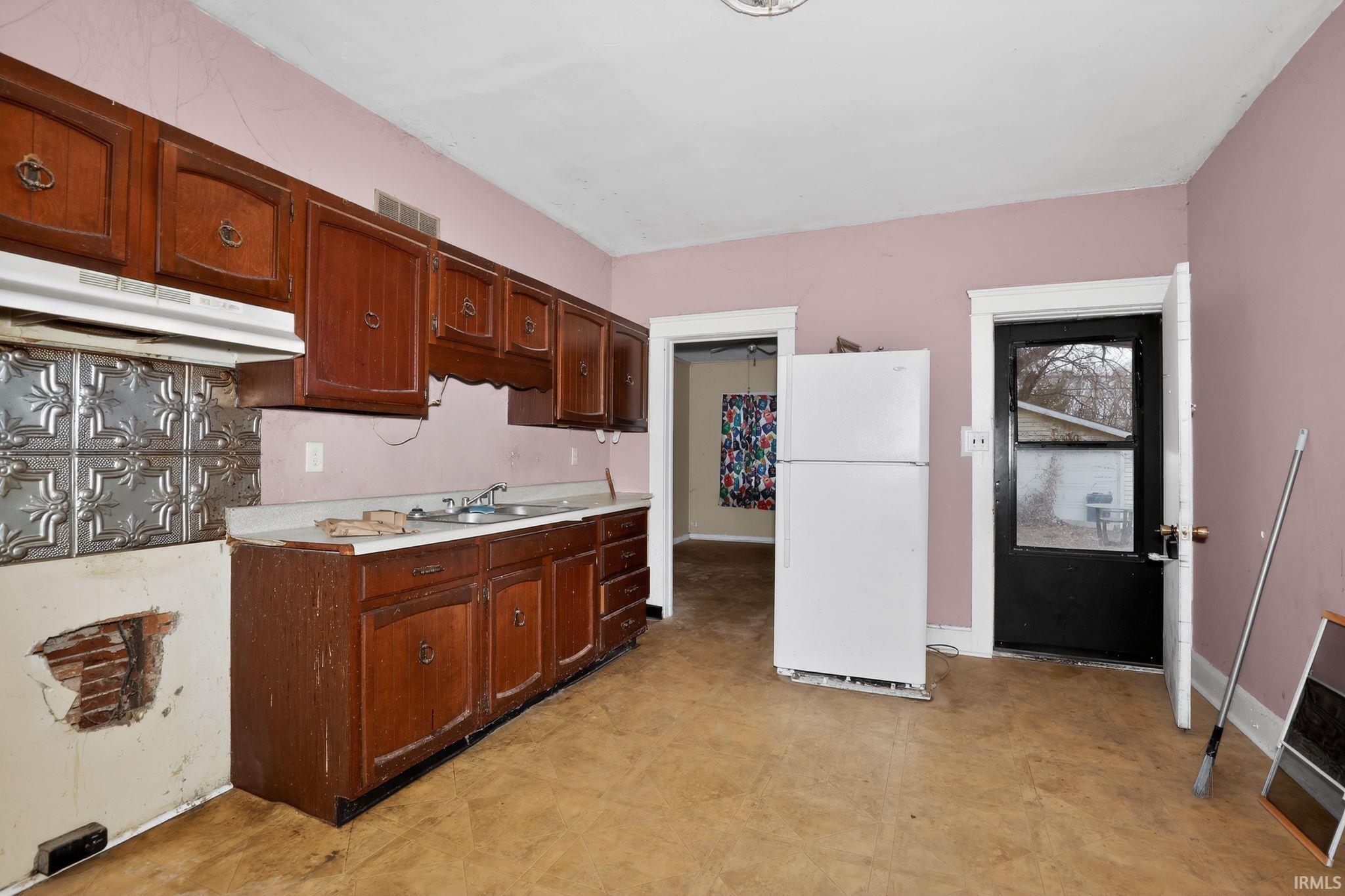 468 East 5th Street Peru, IN 46970 - Photo 9 of 16