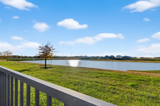 $2,500 | 2131 Islawild Way, La Marque, TX 77568