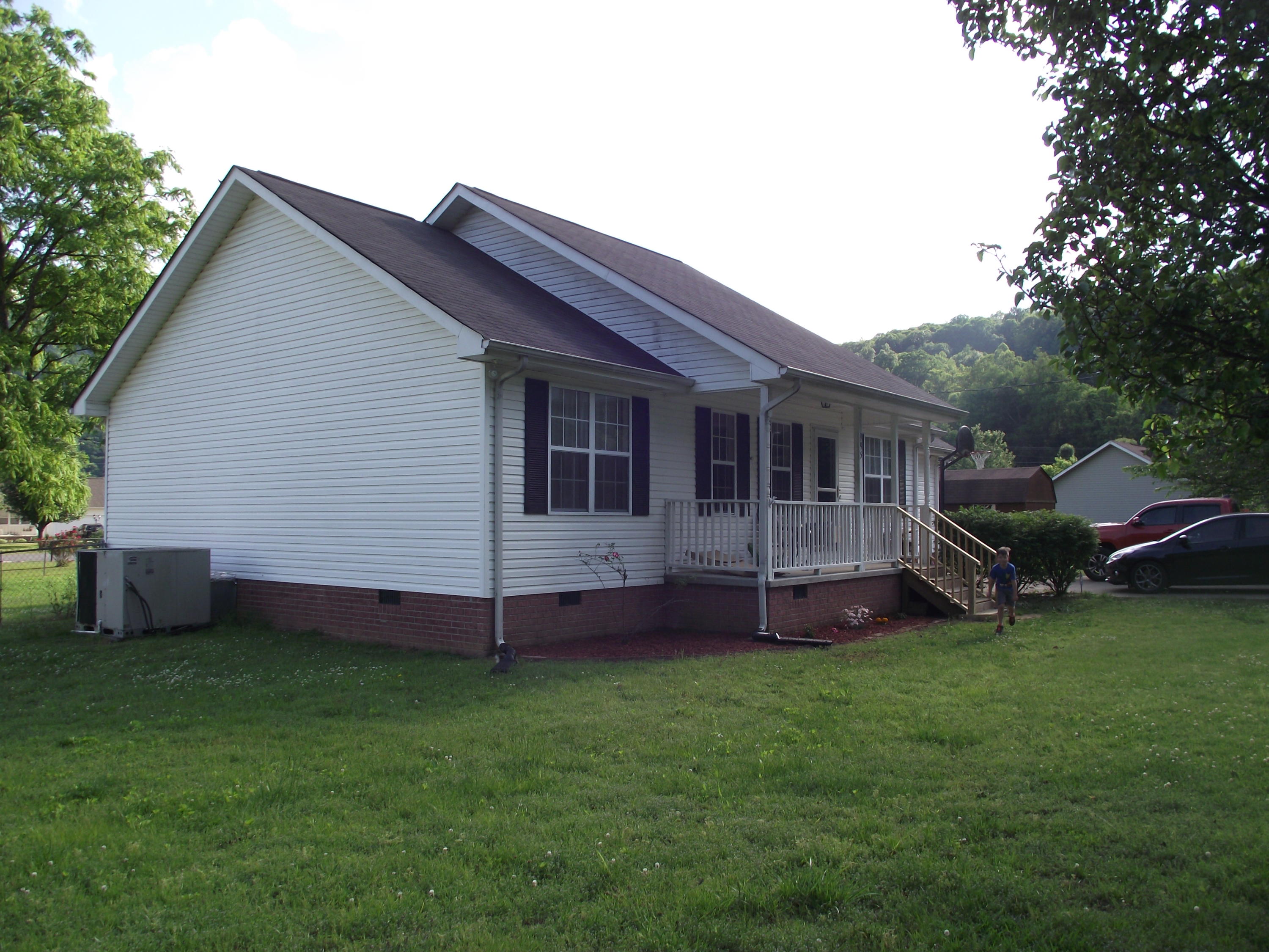 995 North Pryor Cove Road Jasper, TN 37347 - Photo 14 of 14 Side view