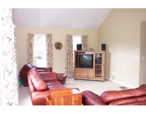 6 Centerbrook Way Upton, MA 01568 - Photo 6 of 8 Gallery Image 6