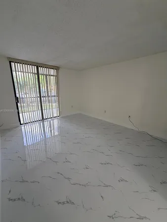 $2,300 | 18000 Northwest 68th Avenue, Unit 101A, Hialeah, FL 33015