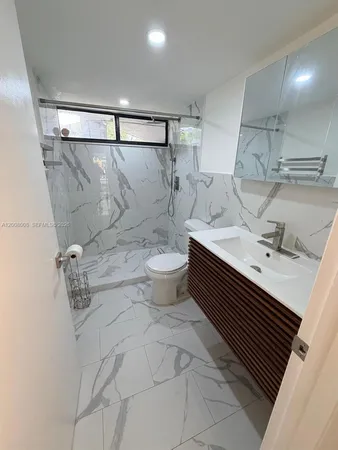 $2,300 | 18000 Northwest 68th Avenue, Unit 101A, Hialeah, FL 33015