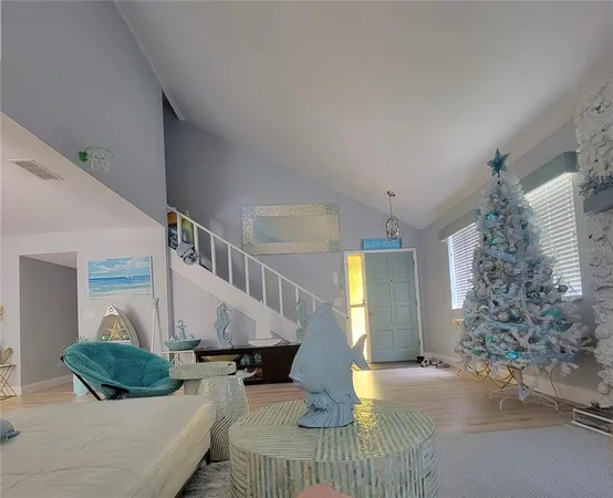 a view of entryway and livingroom