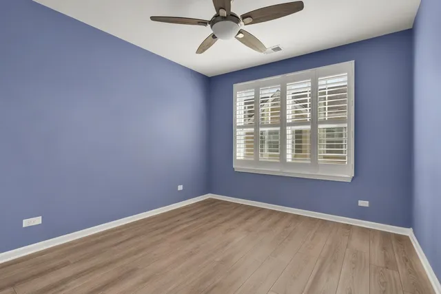 $489,900 | 843 Lexington Circle East, Des Plaines, IL 60016