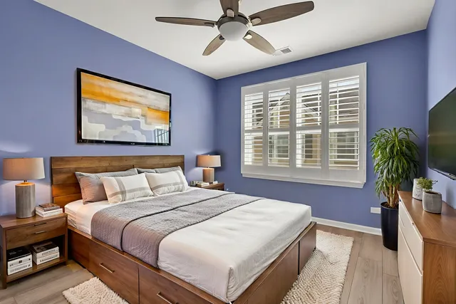 $489,900 | 843 Lexington Circle East, Des Plaines, IL 60016