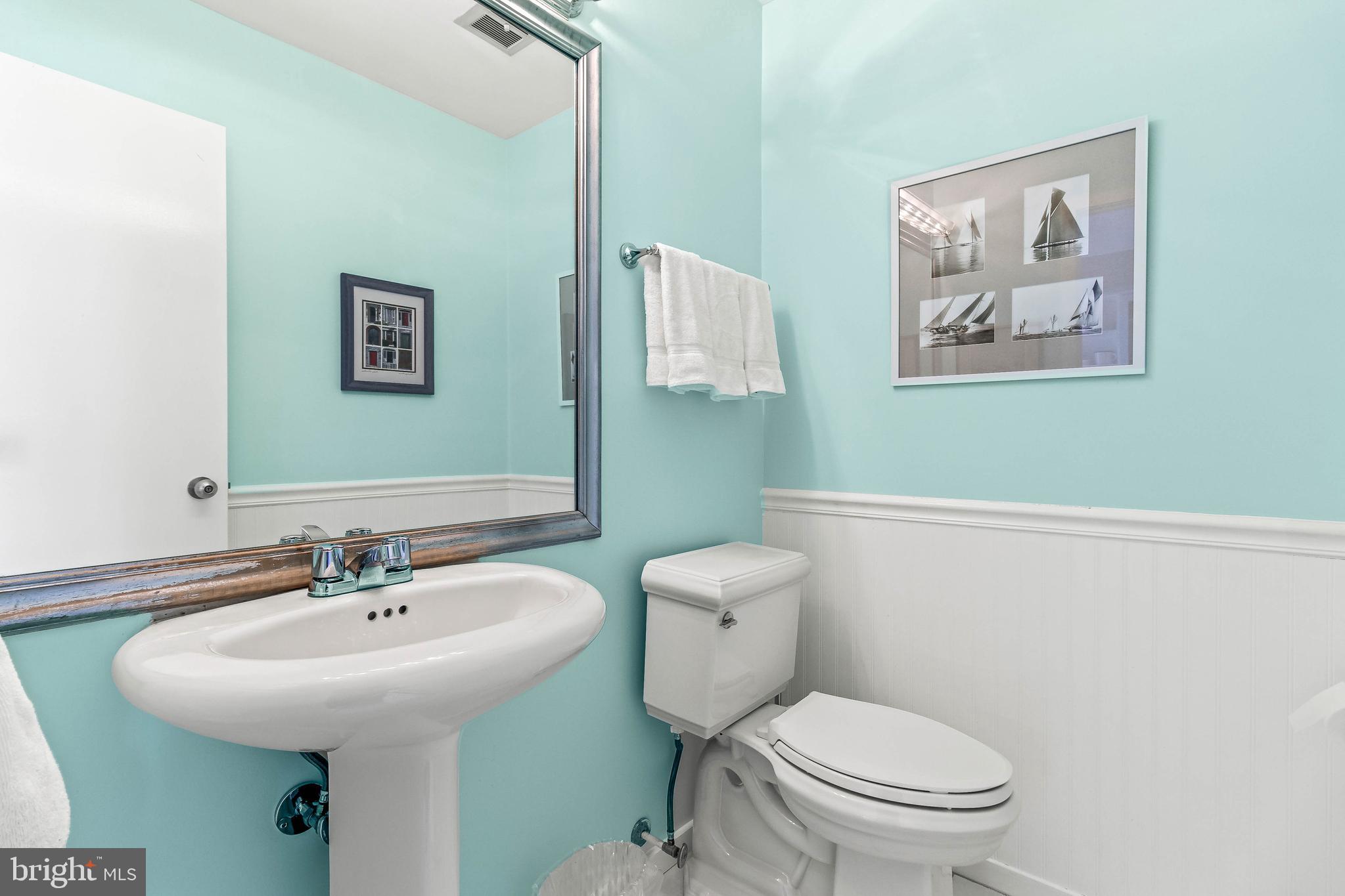 1 Compromise Street Annapolis, MD 21401 - Photo 12 of 39 Powder room