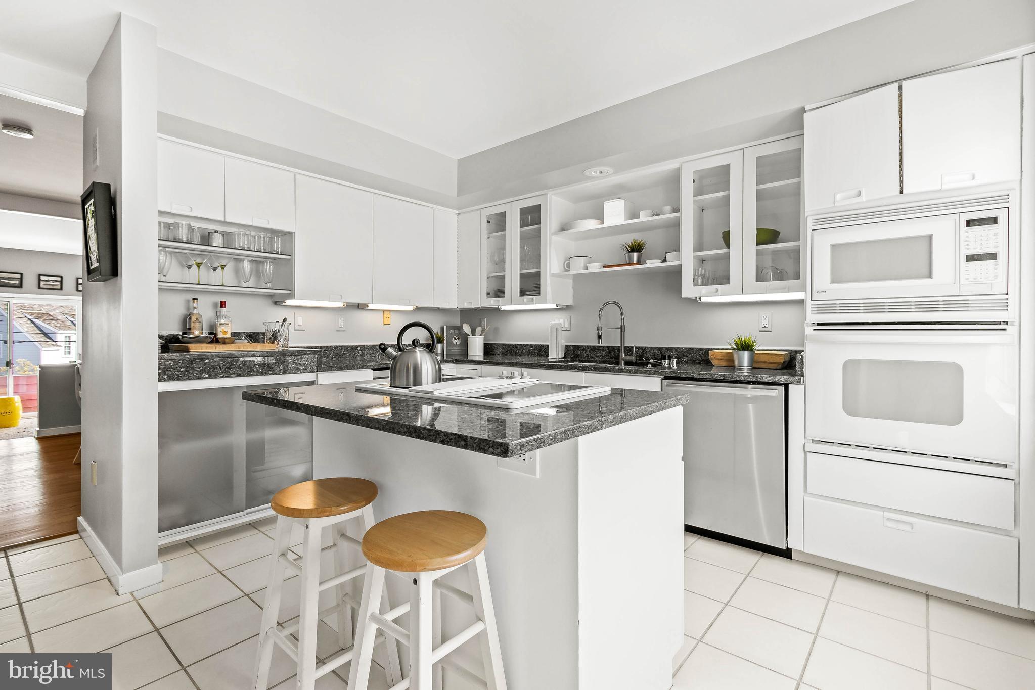1 Compromise Street Annapolis, MD 21401 - Photo 13 of 39 Kitchen w/ island & granite counter tops