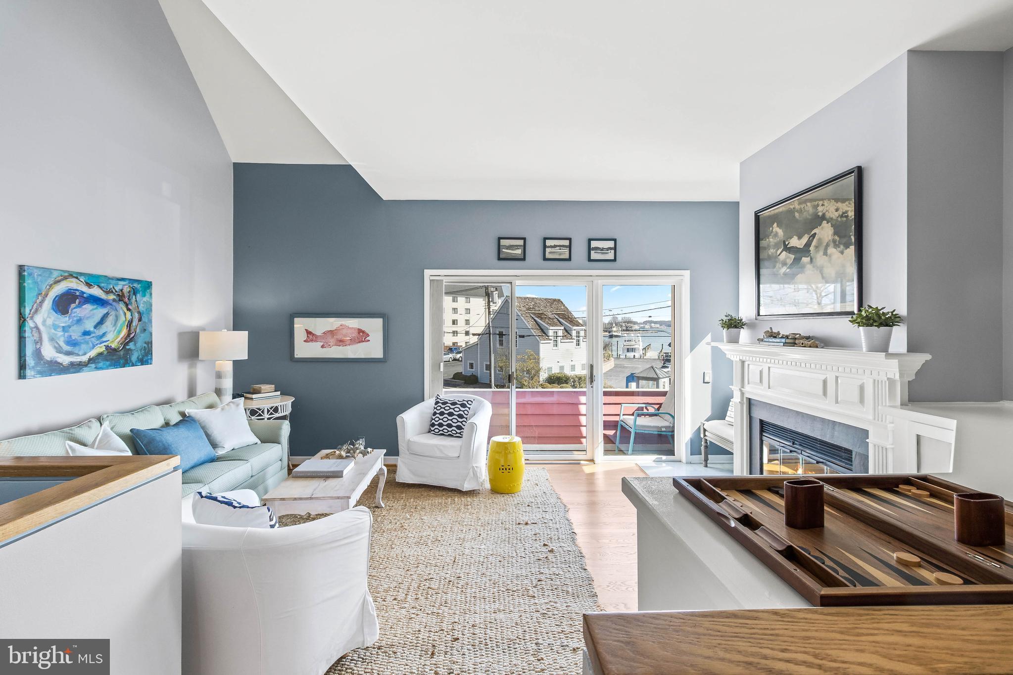 1 Compromise Street Annapolis, MD 21401 - Photo 9 of 39 Waterside living room/ private balcony