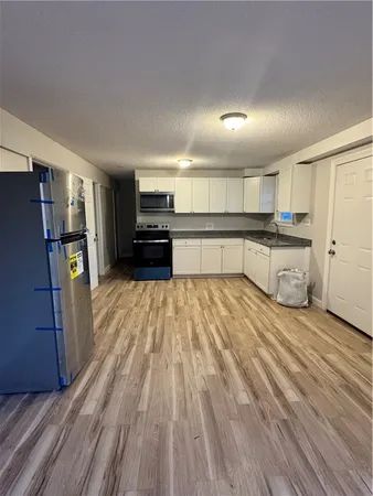 $2,000 | 80 Summit Street, Unit 2, Woonsocket, RI 02895