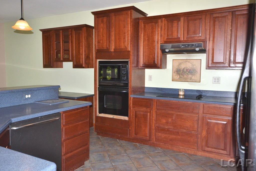 3220 Obrien Road Stockbridge, MI 49285 - Photo 8 of 52 31391004-7.JPG