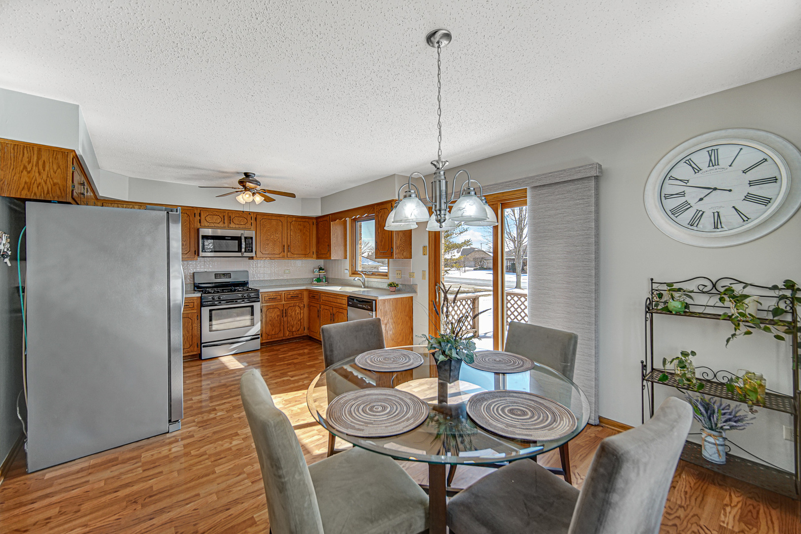 1908 Nelson Road New Lenox, IL 60451 - Photo 3 of 28 Gallery Image 3
