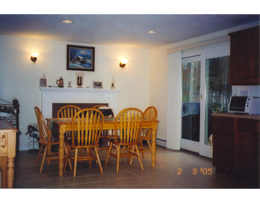 9 Thistle Lane Rochester, MA 02770 - Photo 3 of 8