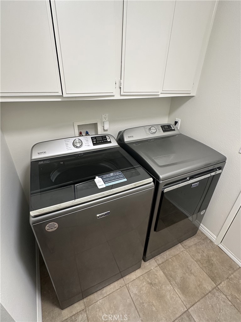 13191 Honeybee Street Moorpark, CA 93021 - Photo 25 of 27 a close view of stove top oven