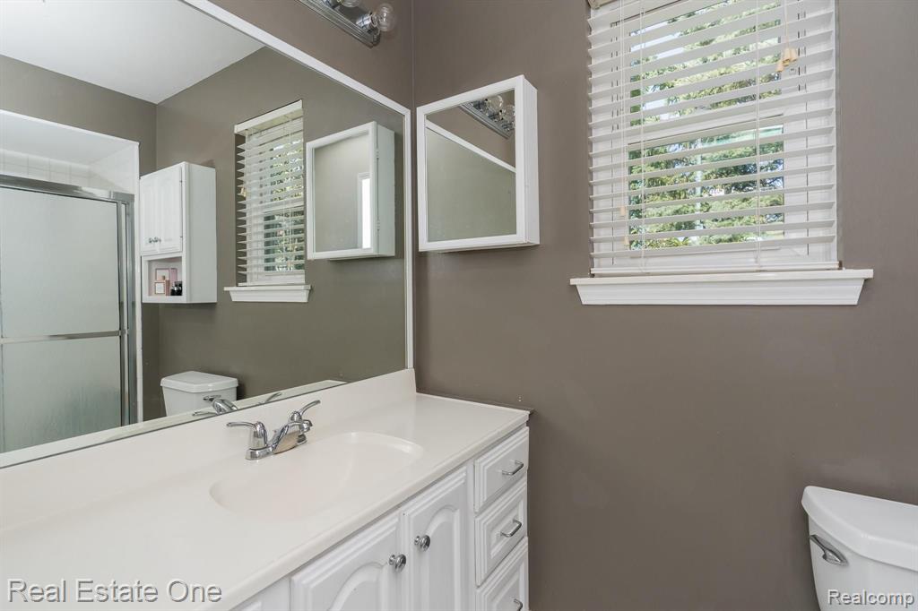 523 Whitney Drive Rochester Hills, MI 48307 - Photo 24 of 34