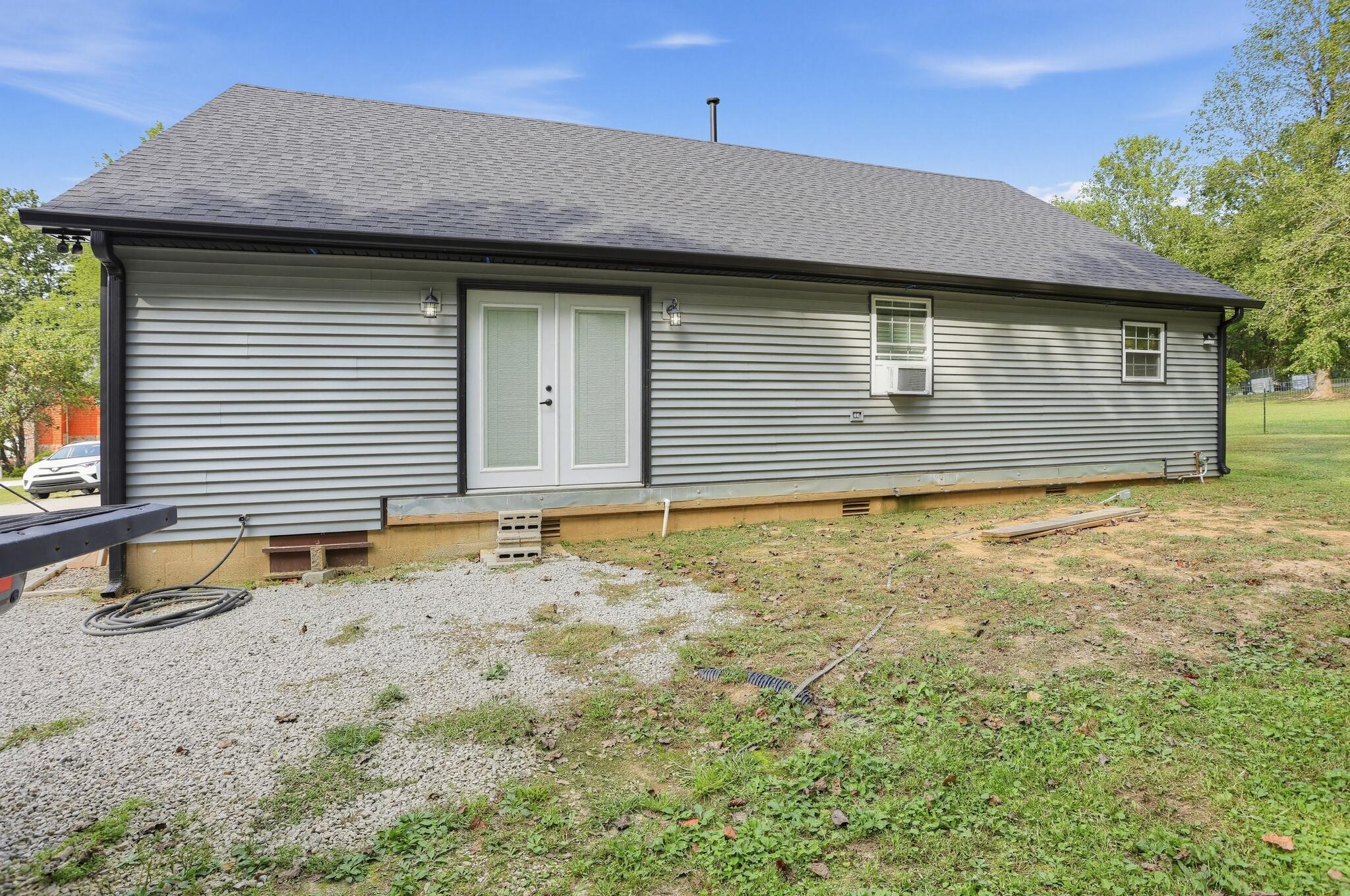 273 Coopers Point Road Leitchfield, KY 42754 - Photo 8 of 29 09_273_Coopers_Point_Rd-Exterior-7769