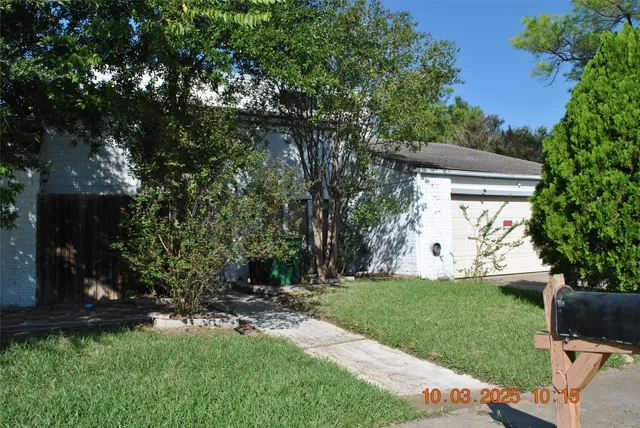$1,850 | 4382 Wildacres Drive, Houston, TX 77072