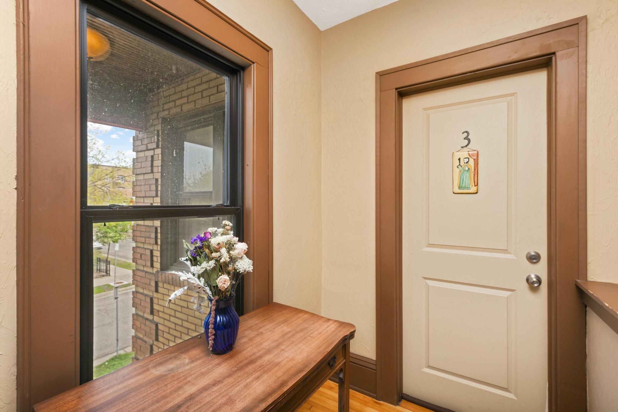 1828 Clinton Avenue, Unit 3 Minneapolis, MN 55404 - Photo 4 of 29