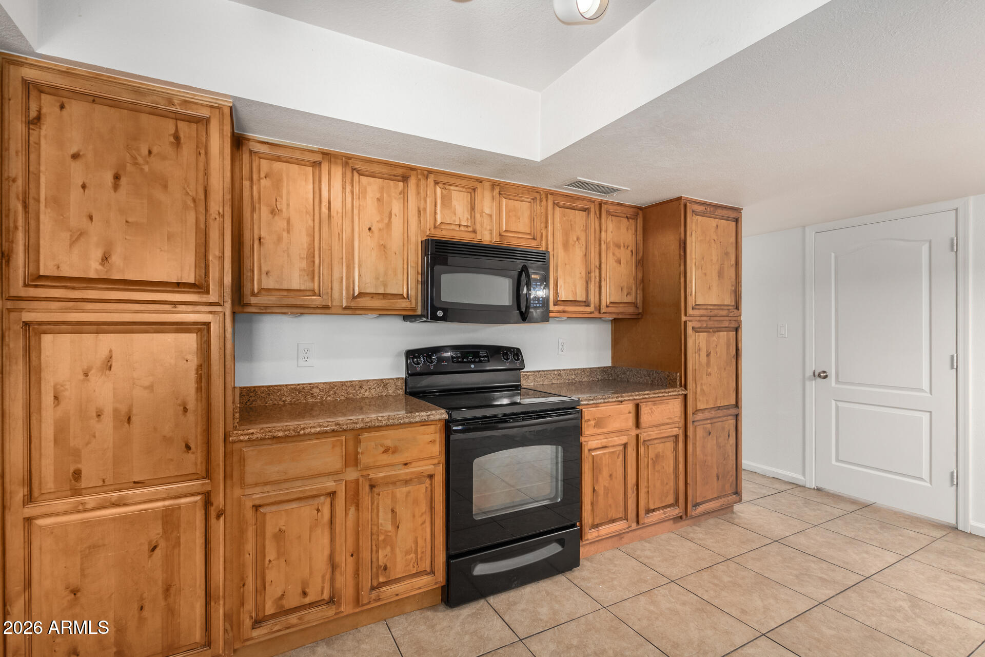 3418 South Oak Street Tempe, AZ 85282 - Photo 14 of 40 24 - Oak