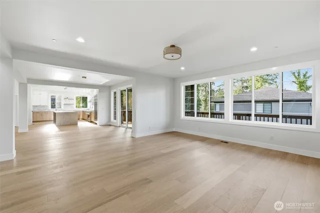 $2,270,000 | 11087 Southeast 62nd Place, Bellevue, WA 98006