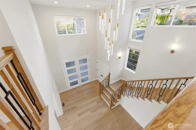 $2,270,000 | 11087 Southeast 62nd Place, Bellevue, WA 98006