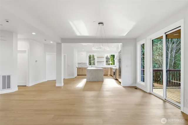 $2,270,000 | 11087 Southeast 62nd Place, Bellevue, WA 98006