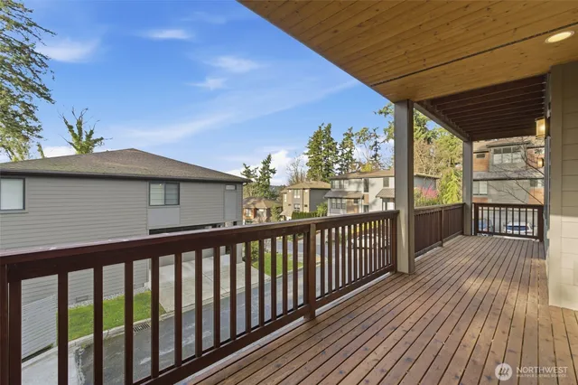 $2,270,000 | 11087 Southeast 62nd Place, Bellevue, WA 98006