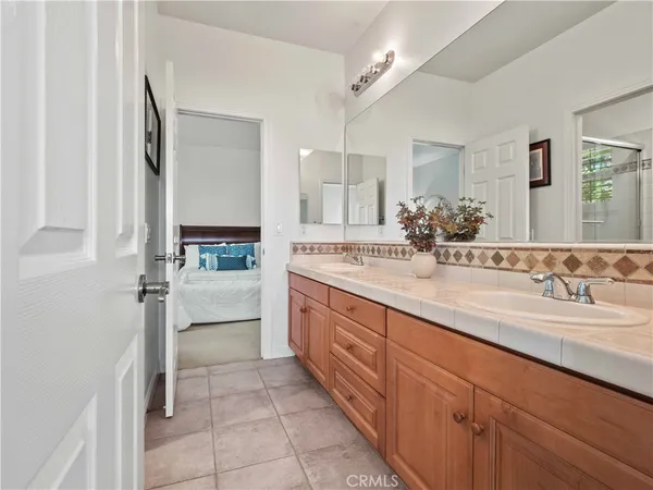 $1,350,000 | 25679 Smoketree Lane, Valencia, CA 91381