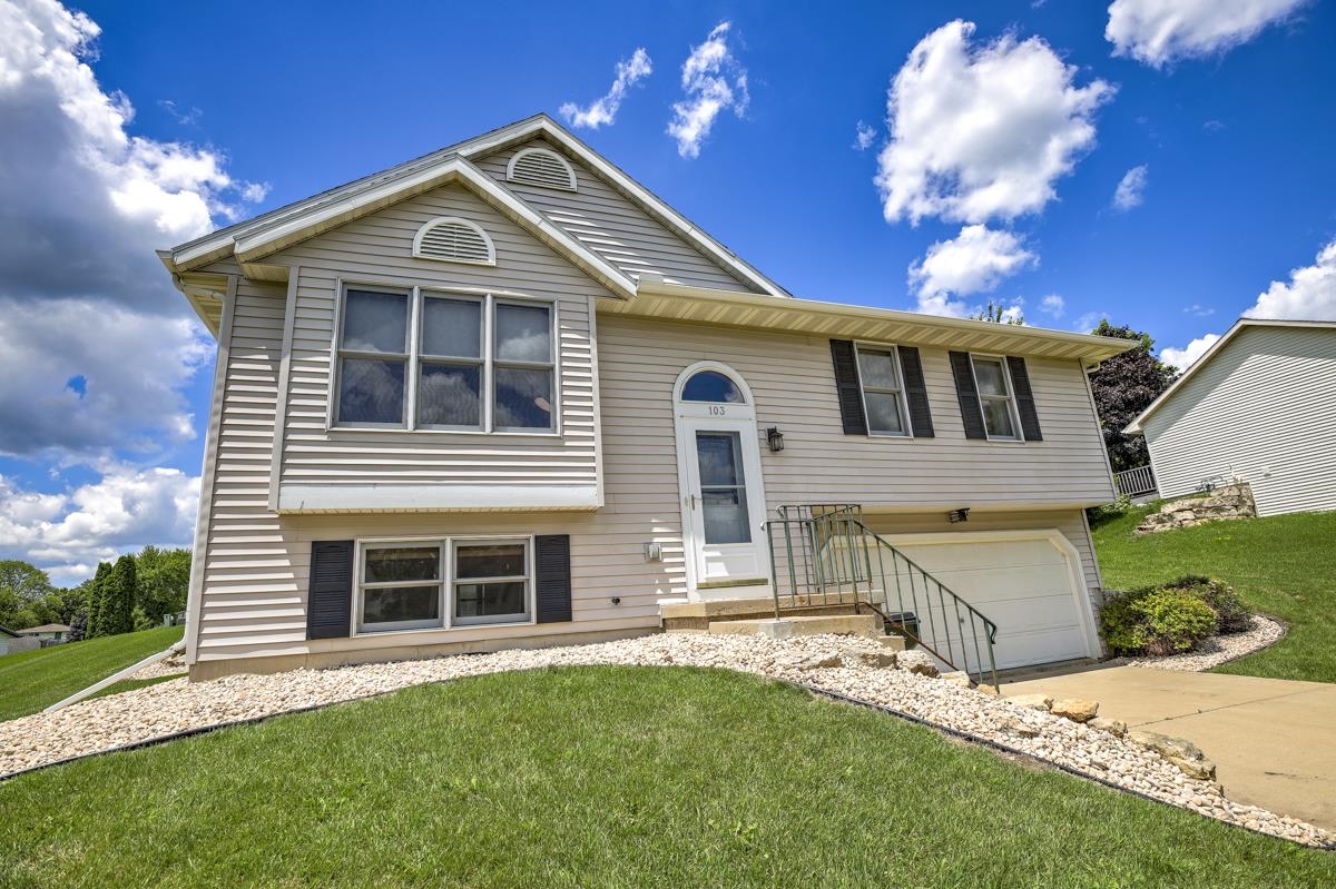 103 Victoria Barneveld, WI 53507 - Photo 3 of 40