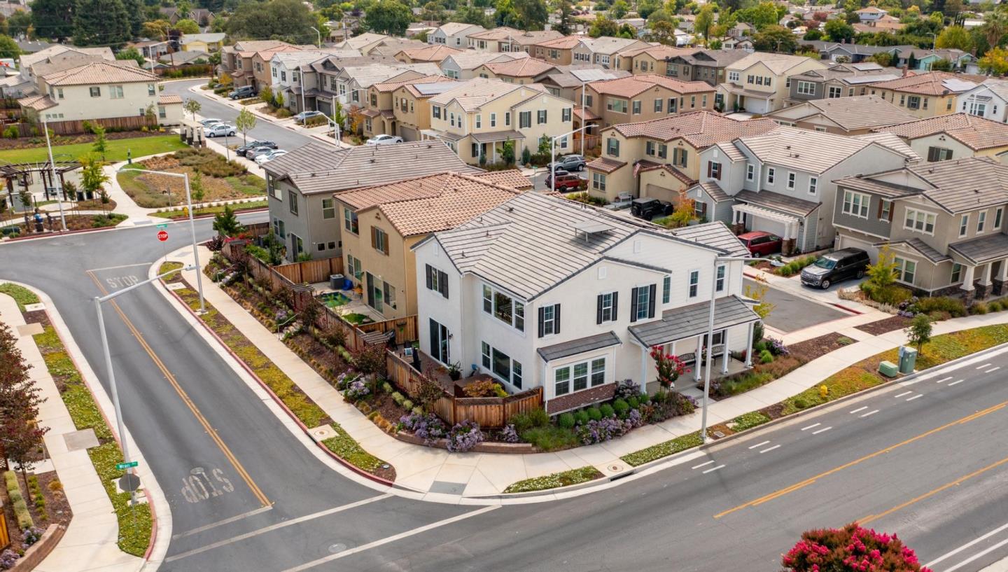 767 Sullivan Way Gilroy, CA 95020 - Photo 32 of 37 a aerial view of a house