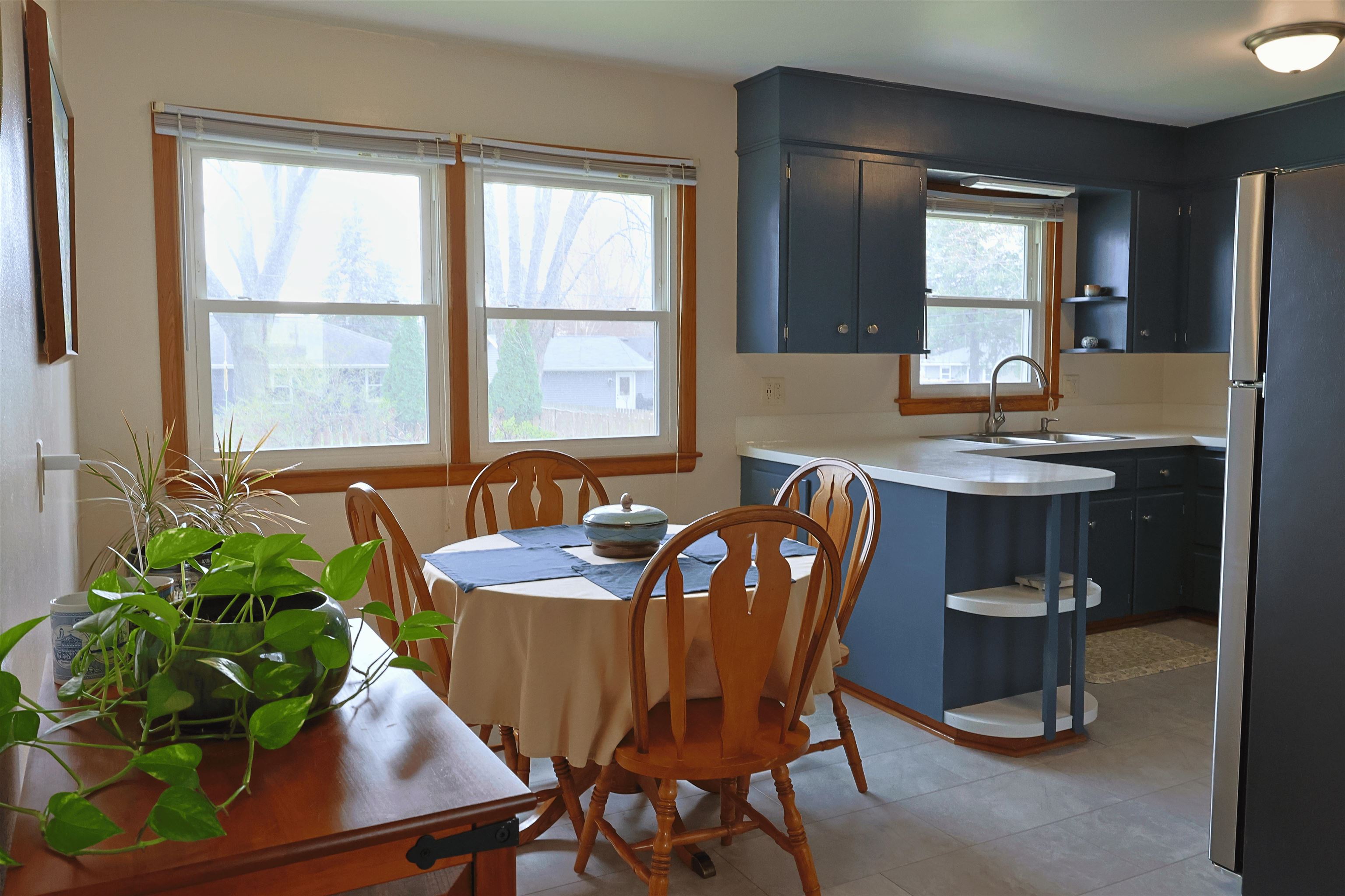 402 Frost Woods Road Monona, WI 53716 - Photo 12 of 24