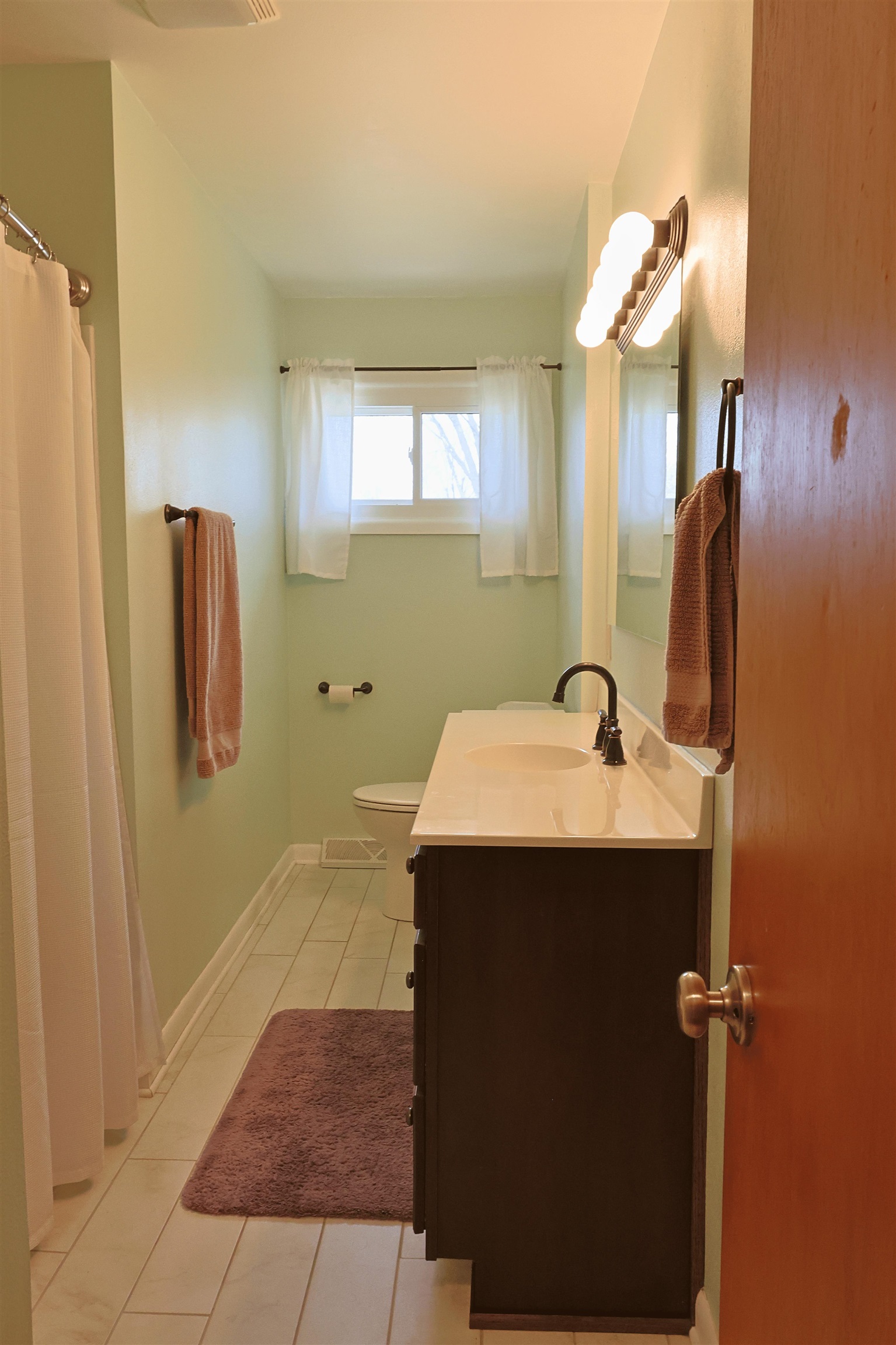 402 Frost Woods Road Monona, WI 53716 - Photo 15 of 24