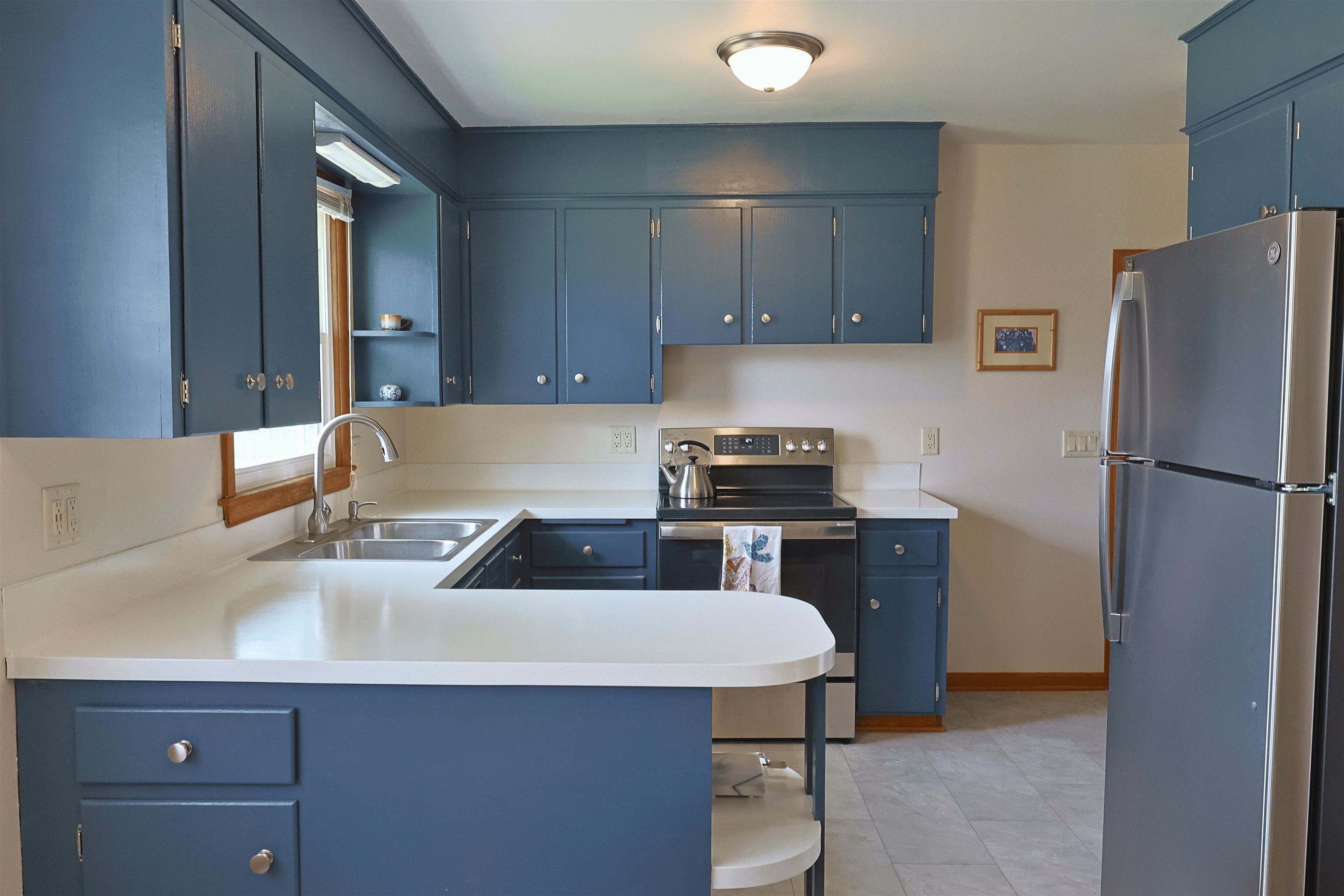 402 Frost Woods Road Monona, WI 53716 - Photo 9 of 24