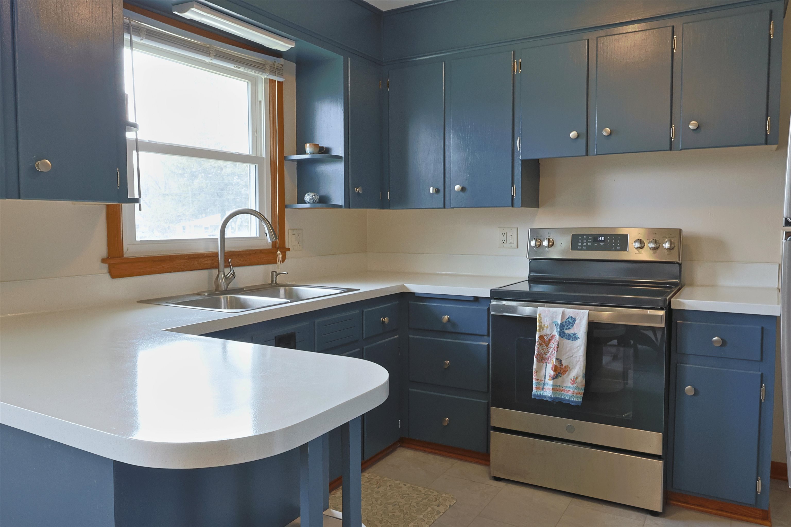 402 Frost Woods Road Monona, WI 53716 - Photo 10 of 24