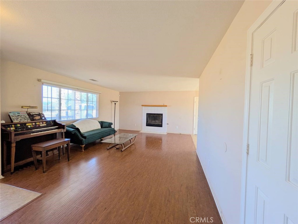 10819 Nambe Road Apple Valley, CA 92308 - Photo 5 of 20