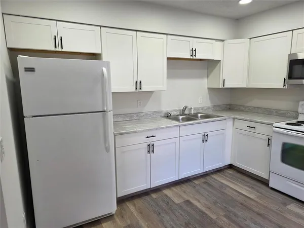 $1,400 | 6735 West Park Drive, Homosassa, FL 34446