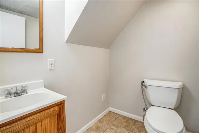 $267,500 | 4005 South Coachman Drive, Independence, MO 64055